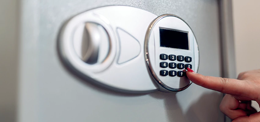 Jewelry Safe Cracking in Altadena, California