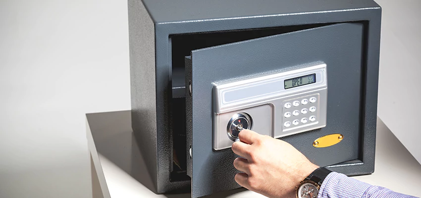 Jewelry Safe Unlocking Service in Altadena, California